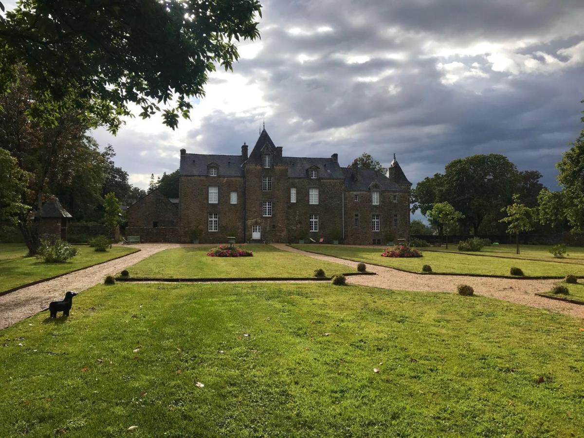 Chateau De Cadouzan Saint-Dolay Zewnętrze zdjęcie