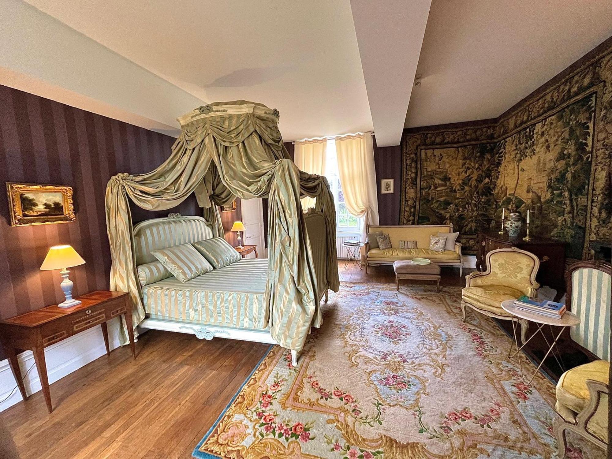 Chateau De Cadouzan Saint-Dolay Zewnętrze zdjęcie
